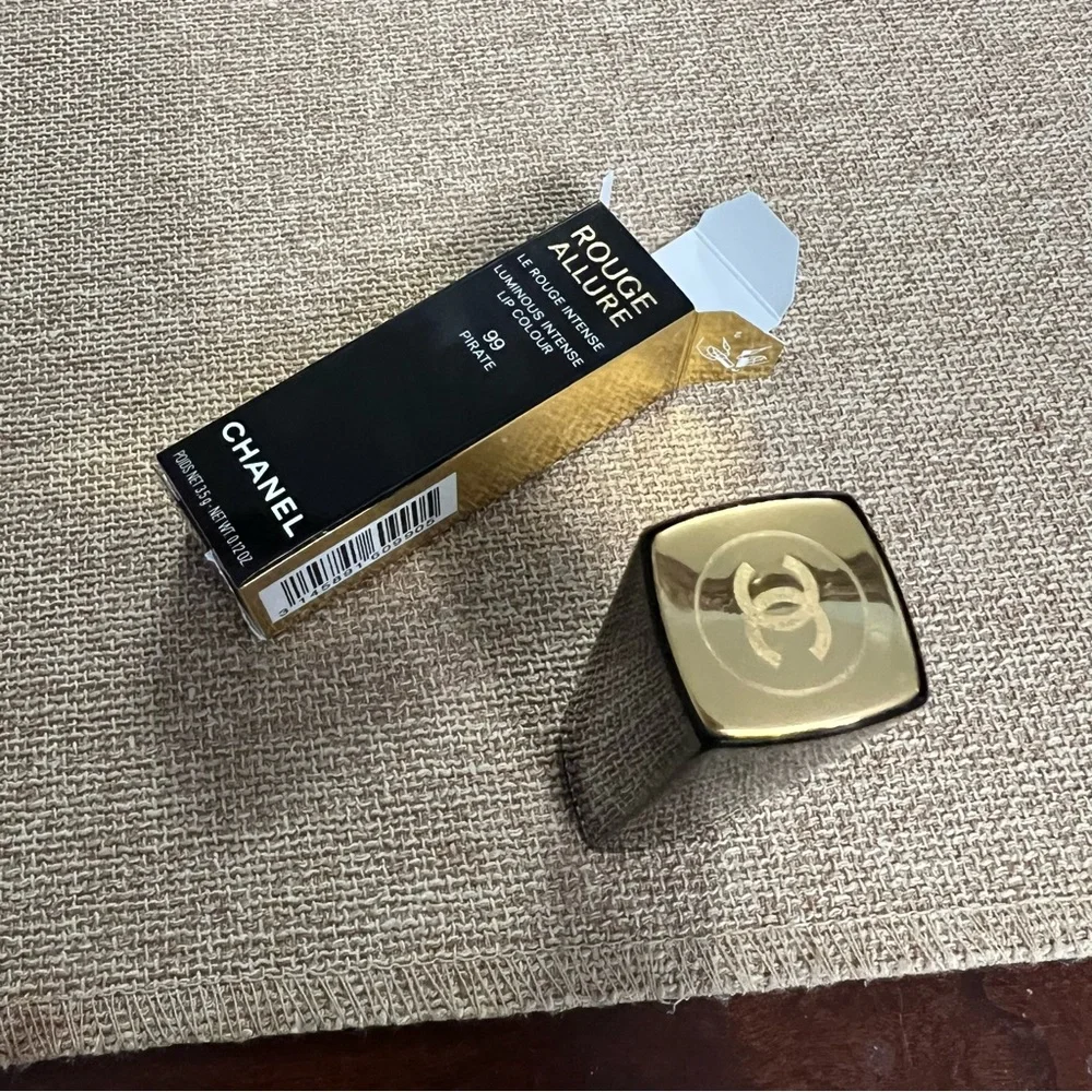 Chanel Rouge Allure Luminous Intense Lip Colour